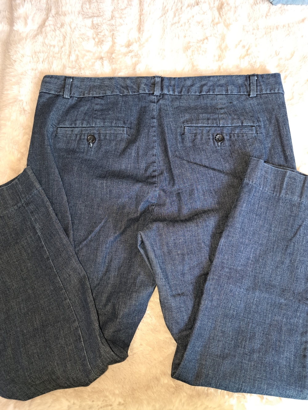 Banana Republic Hampton Women’s Classic Straight-Leg Jeans in Dark Blue - Picture 2 of 4